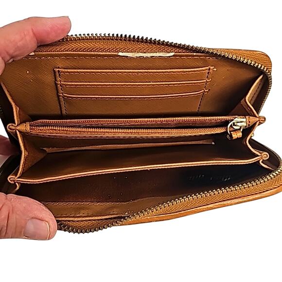 Fossil Issue No.1954 Weaved Cow Hide Leather Zip Around Multi Color Wristlet - Picture 4 of 9